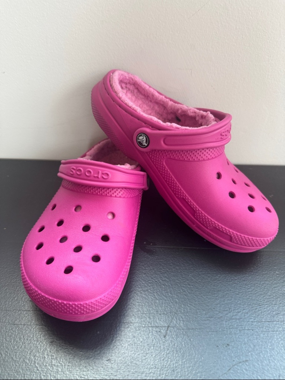 CROCS Classic Cozy Sherpa Lined Fuchsia/Hyper Pink Clog W7/M5